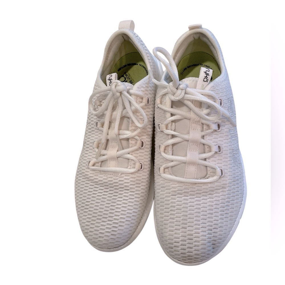 Ryka Joyful women’s walking Sneakers white Size 7.5